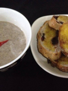 Foto resep Baguette Garlic & 3 Mushroom soup