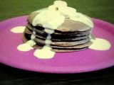 Pancake coklat, topping vanila fla