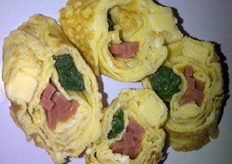 Resep KOREAN OMELET DENGAN DAGING ASAP, KEJU DAN BAYAM Anti Gagal