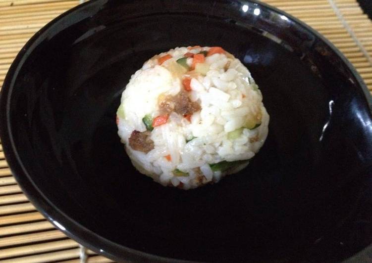 Nasi Bulat Daging (SoGoGi JuMeokBap)