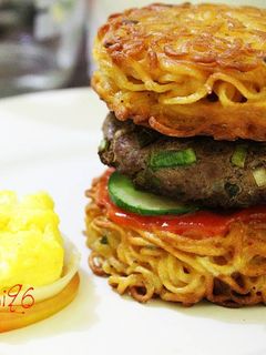 Foto resep Ramen Bulgogi Burger ( ala yuni )