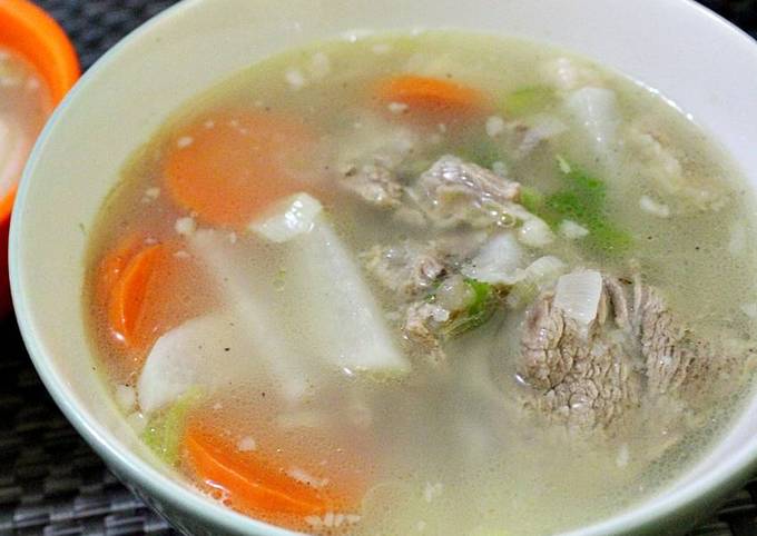 Resep Seolleongtang (Beef Bone Soup) Yang Lezat Sekali