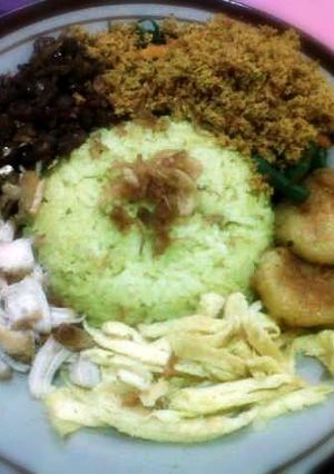 Foto resep Nasi Kuning Ulang Tahun