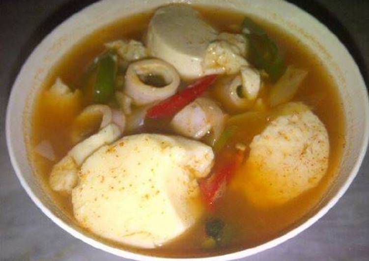 Soondubu jjigae (hot and spicy soft tofu stew: 순두부찌개)