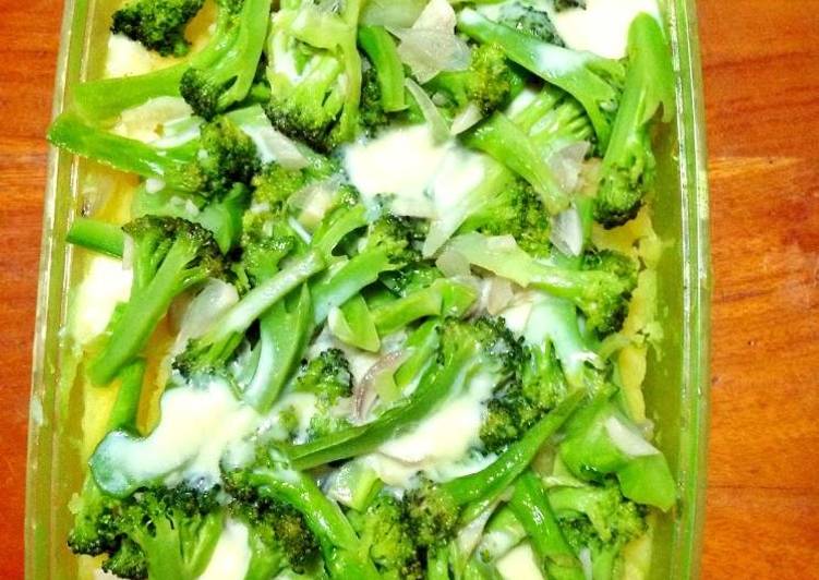 Mash potato with ca brokoli saus tiram