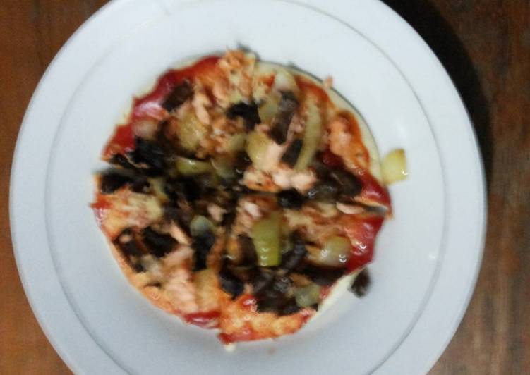 Cara mudah mengolah pizza salmon asap, Bisa Manjain Lidah