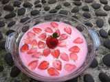 Puding Yoghurt strawberry