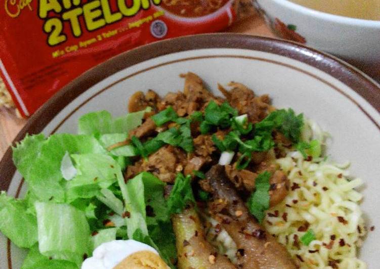 Resep Mie Ayam Ceker Istimewa oleh Rini Musriyah - Cookpad