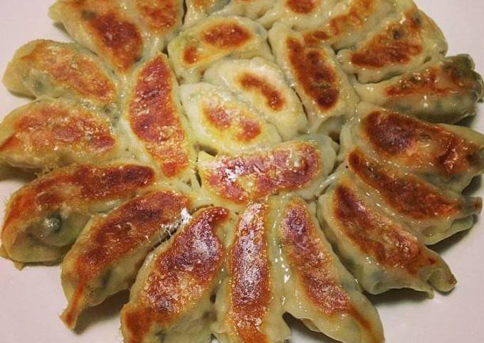 Resep Gyoza Pan Fried Dumpling Oleh Melia Cookpad