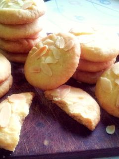 Foto resep Almond Crisps Cookies