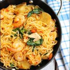 A picture of Mie Goreng Asam Pedas ala Thai.