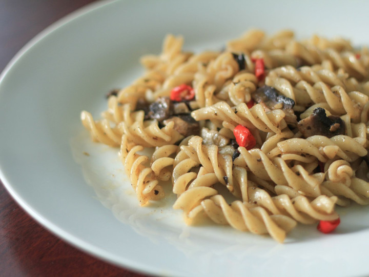  Bagaimana cara membuat Fusilli with Champignon Mushroom and Black Pepper yang sedap