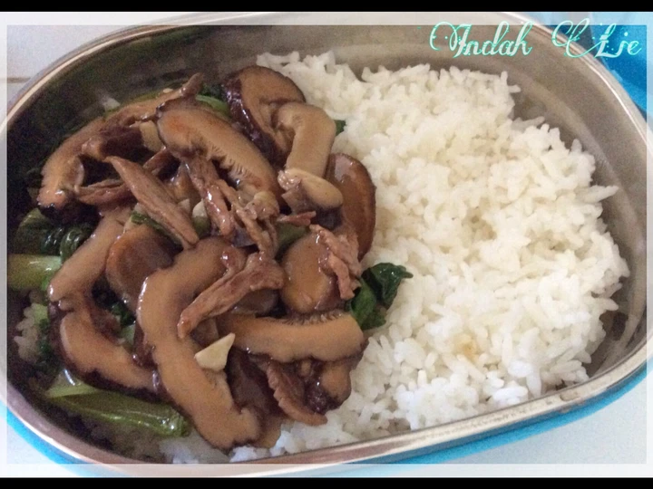 Cara Mudah Menyiapkan Resep Lunch Bento with Bakcoy Tumis Saos Tiram Anti Ribet, Bikin Ngiler