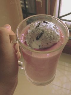 Foto resep Strawberry Banana Smooties