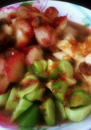 Foto resep Rujak buah minimalis