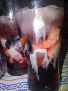 Foto resep ES CINGCAU HITAM DENGAN POTONGAN PUDING SUSU
