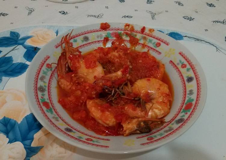 Langkah Mudah untuk Membuat Udang Goreng Balado Ibu Tercinta Anti Gagal
