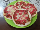Mini Sausage Pizza with Bolognese Sauce