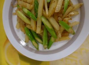 Foto resep Asparagus Kentang Tumis Butter Shoyu