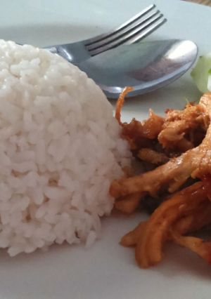 Foto resep Tumis ayam suwir pedas