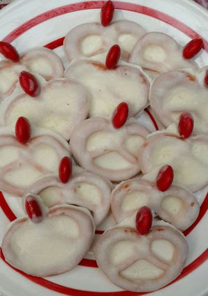 Foto resep sweet brezel on red-white day