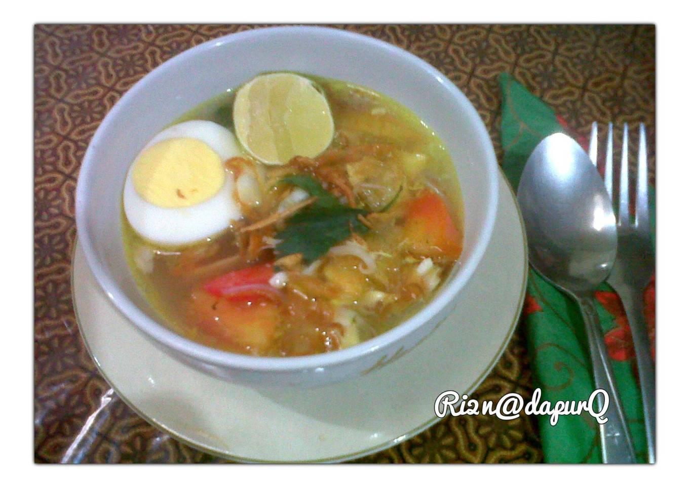 Soto Ayam bumbu Kemiri