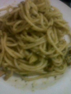 Foto resep pasta spaghetti saus bayam
