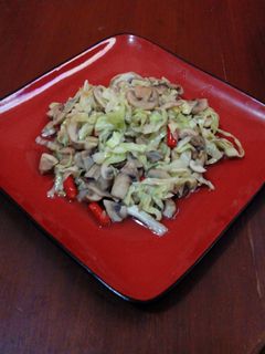 Foto resep cabbage-mushroom stir fry