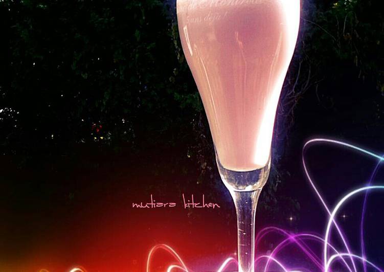 Resep fast strawberry smoothy, Enak Banget