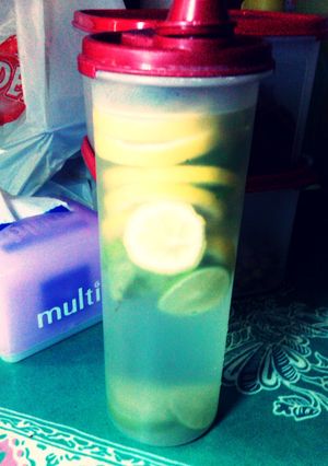 Foto resep lemon and lime infused water