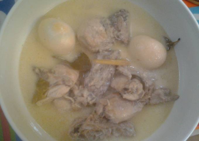 Opor ayam spesial Oma Daeng