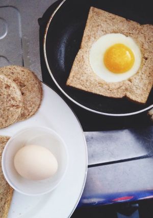 Foto resep Roti gandum panggang dengan telur mata sapi