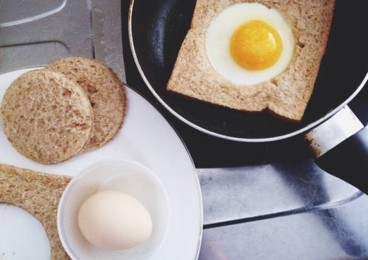 12 Resep: Roti gandum panggang dengan telur mata sapi Kekinian