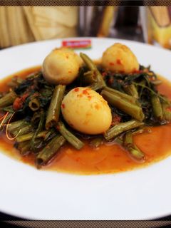Foto resep Cah Kangkung Telur Puyuh