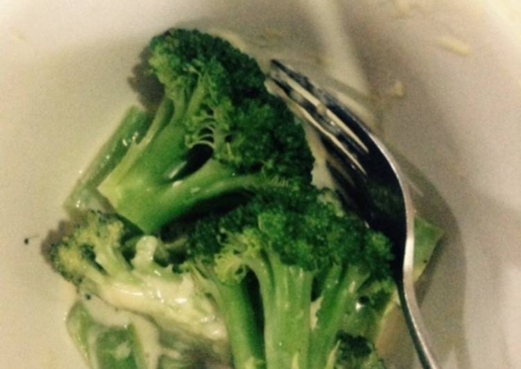 brokoli tim keju (makanan bayi)