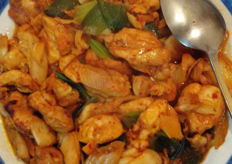 Ayam Kimchi variasi daun Bawang Praktis