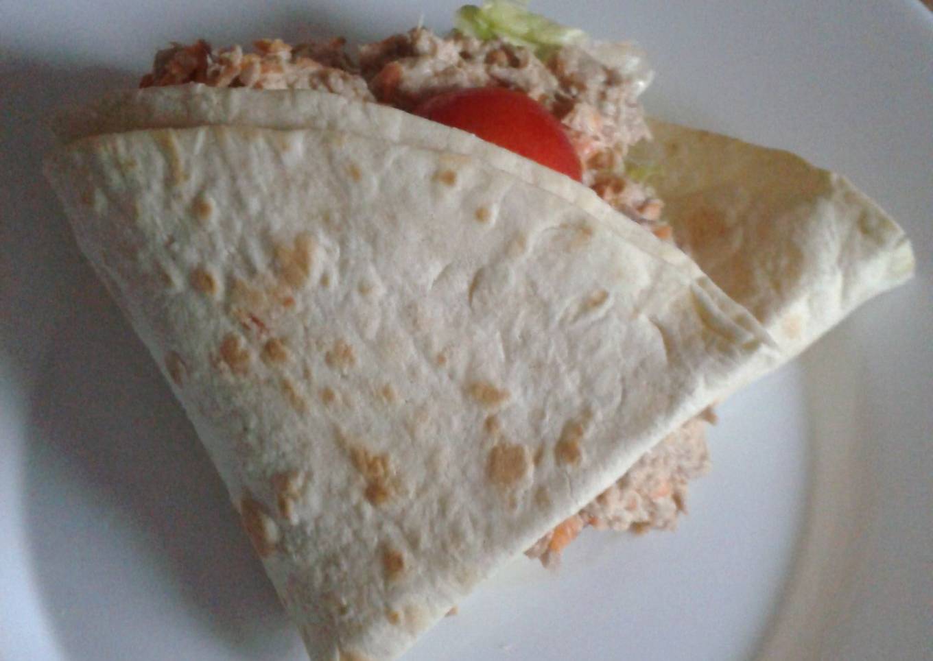 Tortilla isi tuna