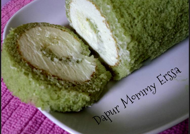 Green Tea Swiss Roll