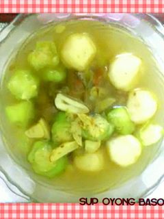 Foto resep Sup Oyong Bakso Ikan