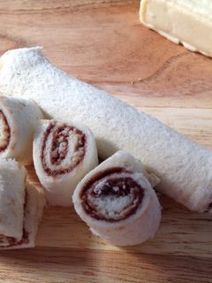 Foto resep Roti Gulung Isi Coklat Dan Keju