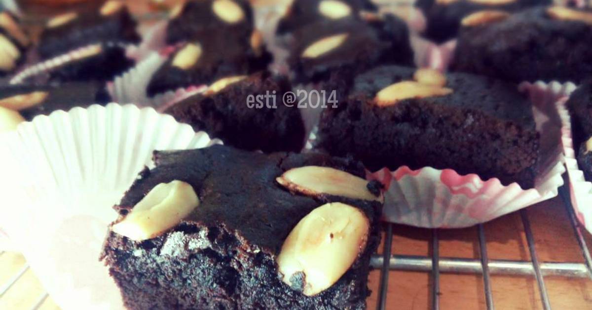 Resep Super Fudgy Brownies Martha Stewart oleh Esti bunda Kiyarfa Cookpad
