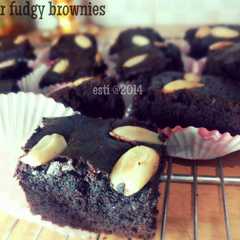 A picture of Super Fudgy Brownies Martha Stewart .