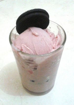 Foto resep Simple Strawberry Ice Cream