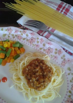 Foto resep Spaghetti Bolognese With Steam Vegetable