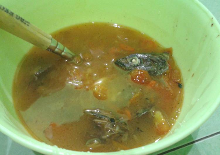 sup tomat kepala ikan pindang