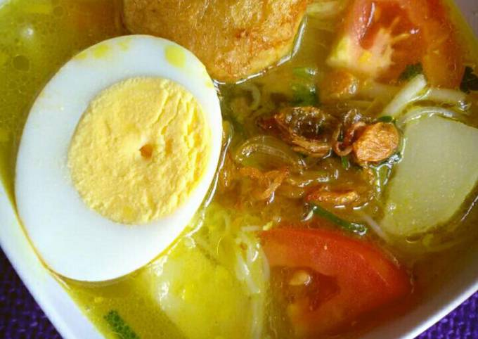 Soto ayam kuah bening