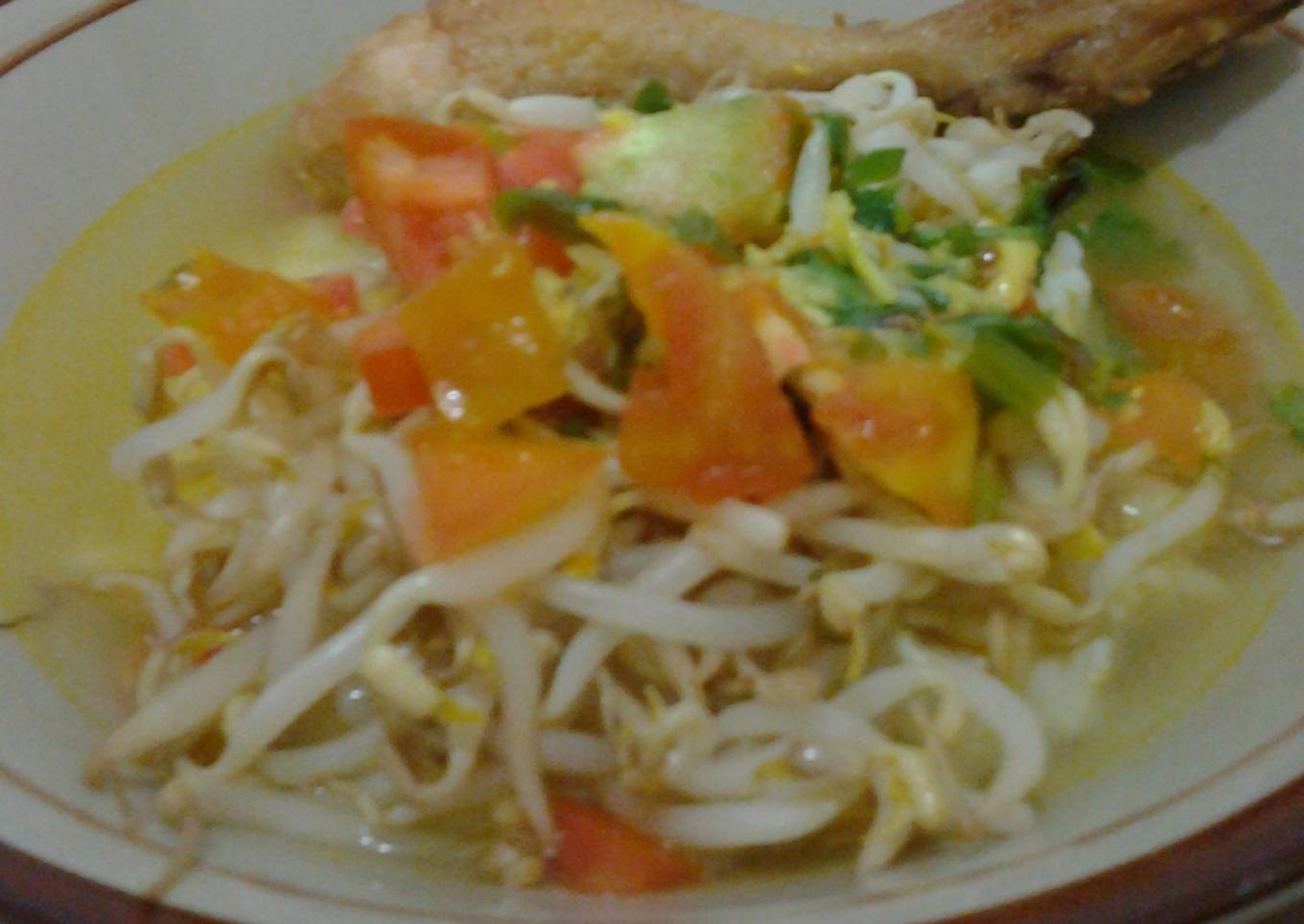 Soto ayam utuh