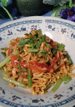 Foto resep mie telor tumis sawi ala vina