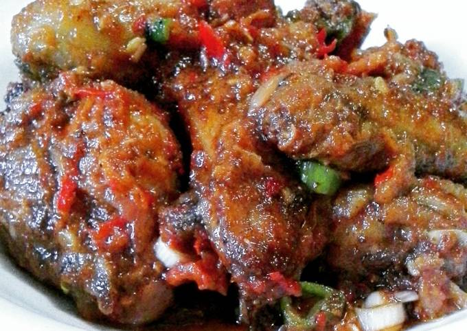 Ayam goreng bumbu sambal spesial