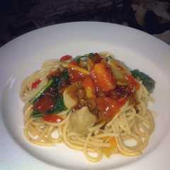 รูปของ Spaghetti Orak Arik Sayuran Saus Barbeque Pedas